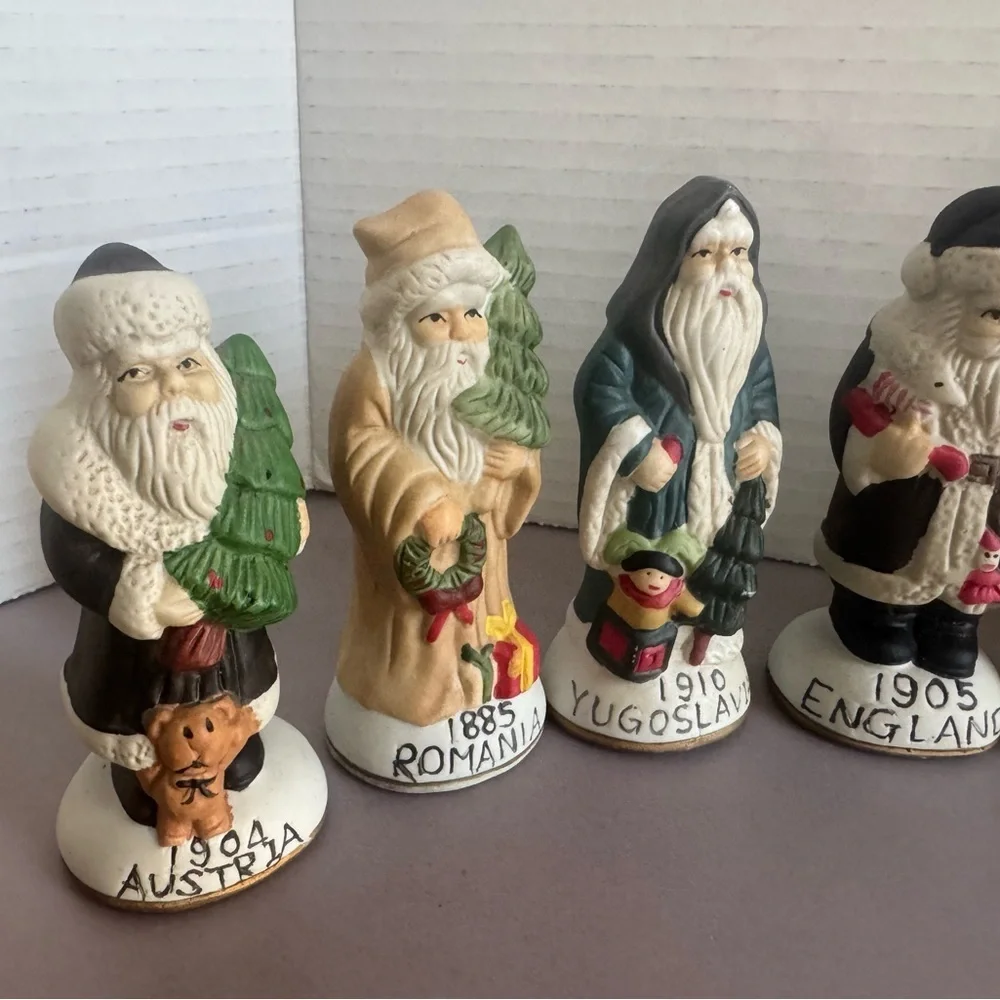 Santas From Around The World Figurine Collection Set of 11